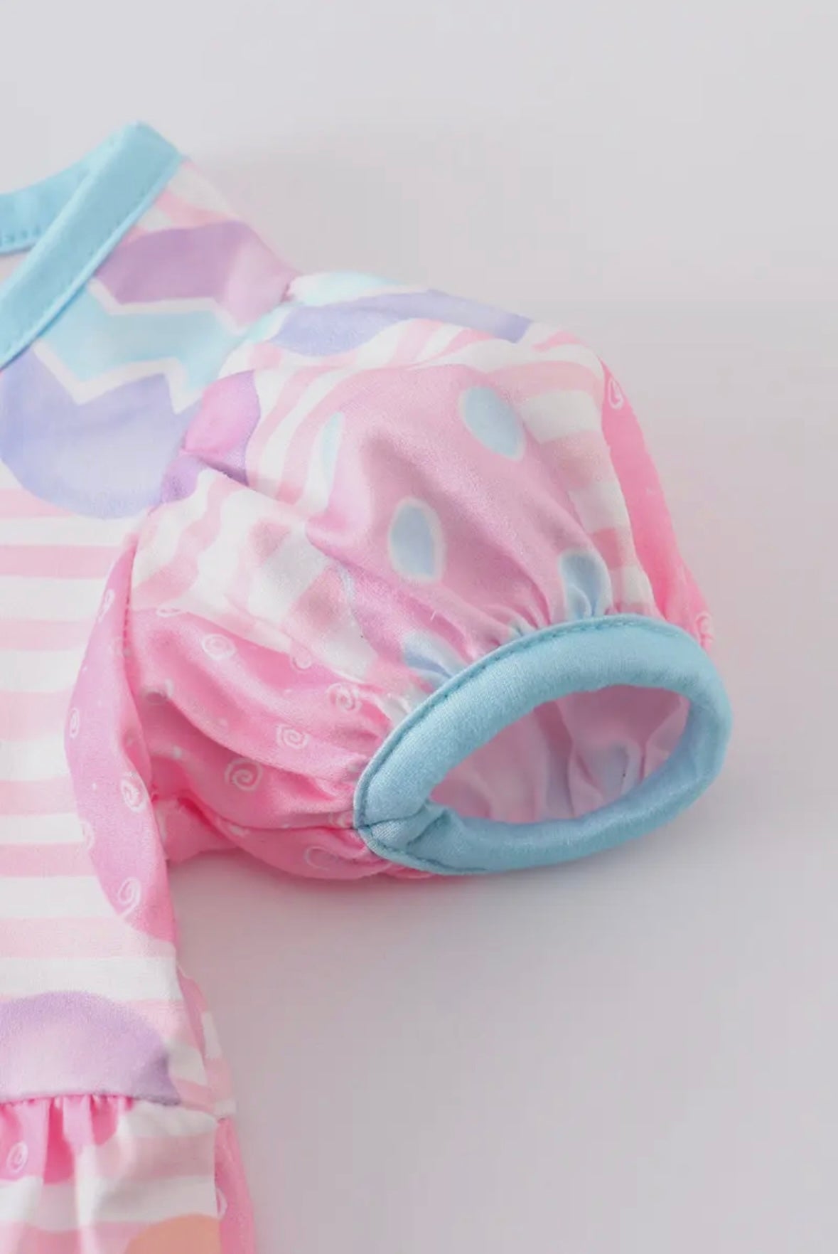Pink-Striped-Egg Baby Romper 🪺